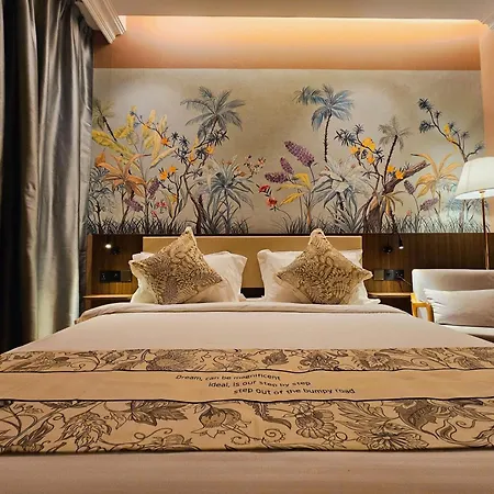 The Palm Suite At Lava Mansion